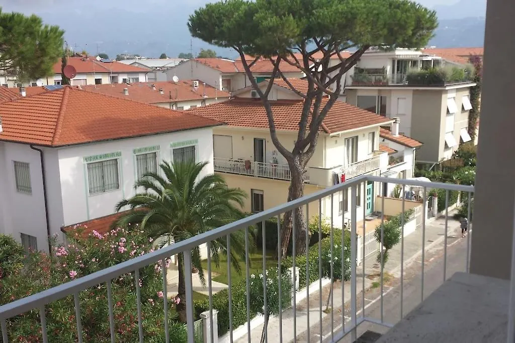 Sky View Viareggio Apartment